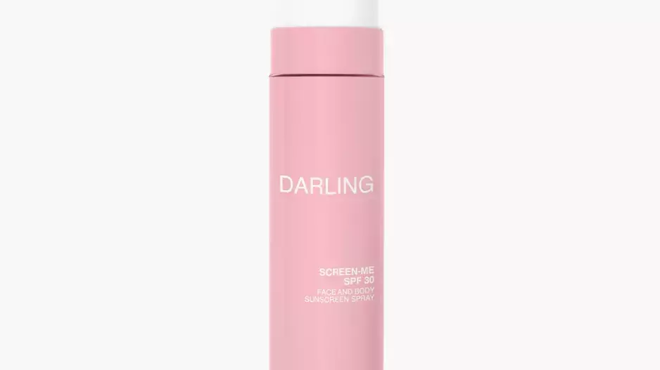 DARLING Screen-Me Sunscreen Spray SPF 30, Belovedshop.cz, 1 300 Kč DARLING Screen-Me Sunscreen Spray SPF 30, Belovedshop.cz, 1 300 Kč