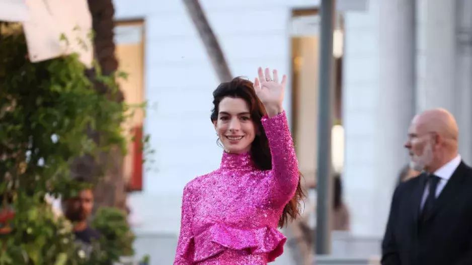 Anne Hathaway Anne Hathaway