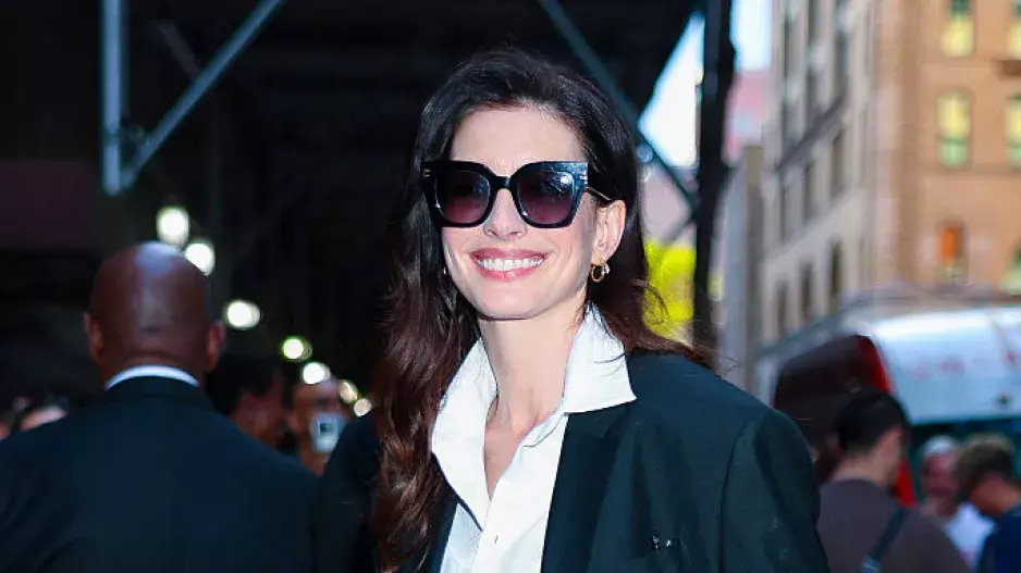 Anne Hathaway Anne Hathaway