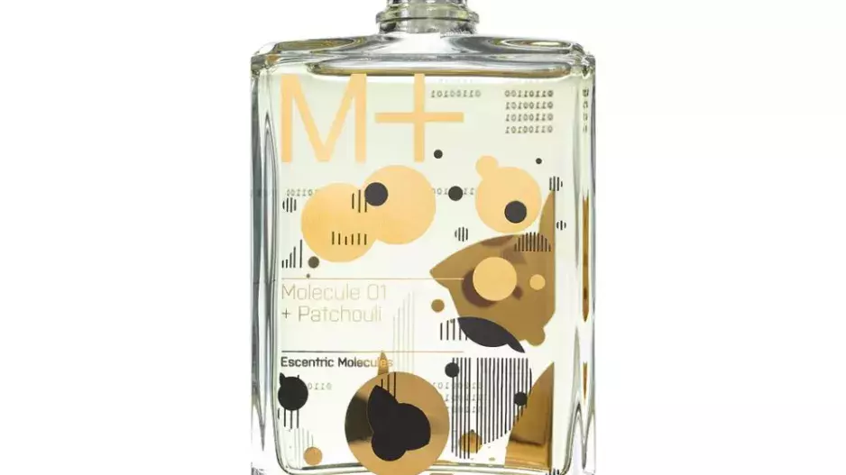 Eau de parfum Molecule 01 + Patchouli, Escentric Molecules, 100 ml, Ingredients Store, 3900 Kč Eau de parfum Molecule 01 + Patchouli, Escentric Molecules, 100 ml, Ingredients Store, 3900 Kč