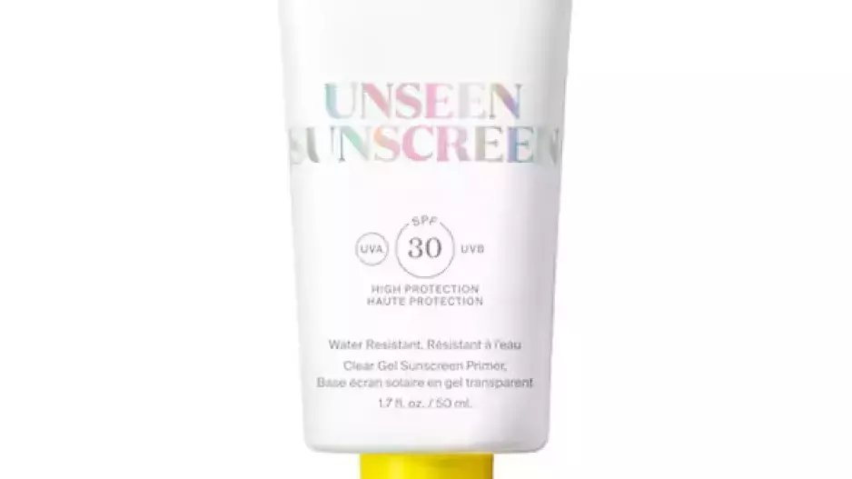 Unseen Sunscreen SPF 40, Supergoop!, Sephora, 1050 Kč Unseen Sunscreen SPF 40, Supergoop!, Sephora, 1050 Kč