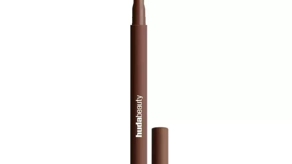 Lip Contour Lip Stain – tužka na rty, Huda Beauty, 590 Kč Lip Contour Lip Stain – tužka na rty, Huda Beauty, 590 Kč