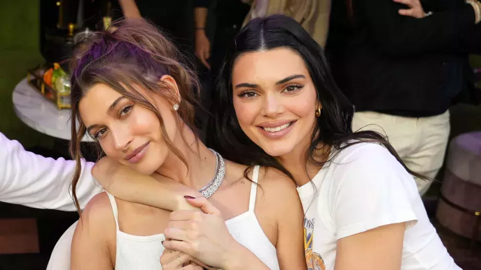 Kendall Jenner, Hailey Bieber Kendall Jenner, Hailey Bieber