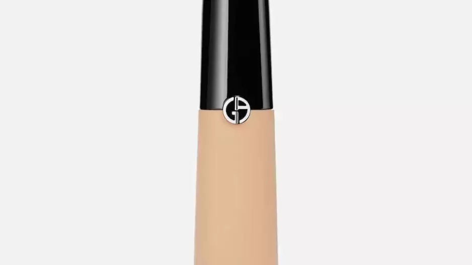 Armani Luminous Silk Foundation a Concealer Armani Luminous Silk Foundation a Concealer