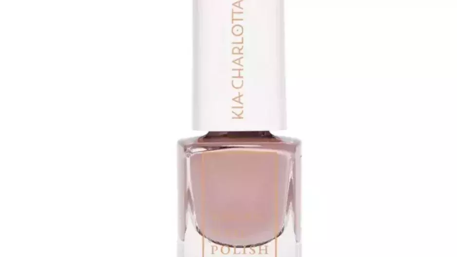 Lak na nehty Courageous, Kia Charlotta 5 ml, Goodie, 339 Kč
