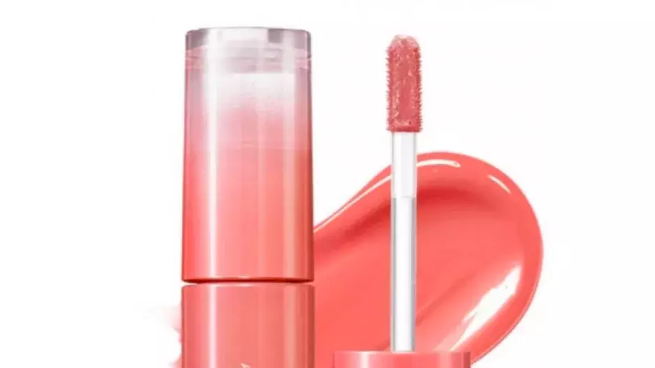 K-beauty lip tints