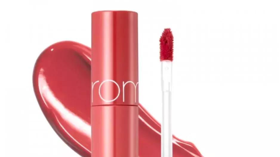 K-beauty lip tints