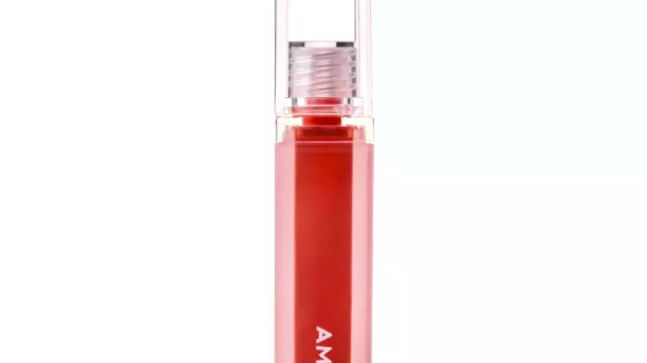 K-beauty lip tints