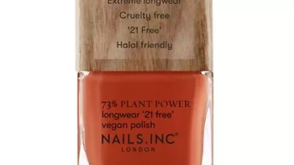 Výrazná manikúra na novou sezónu 