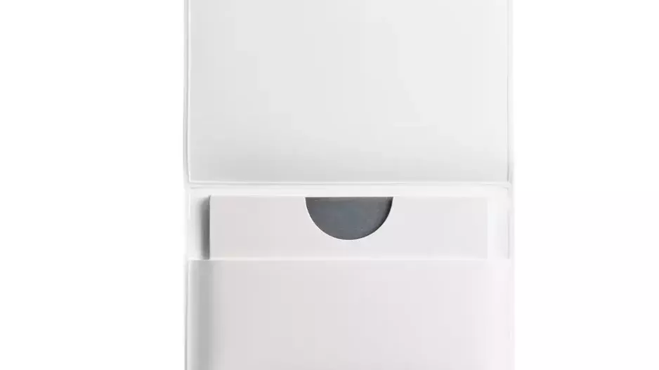 Satin Sheets Blotting Papers, REM Beauty, Sephora, 530 Kč Satin Sheets Blotting Papers, REM Beauty, Sephora, 530 Kč