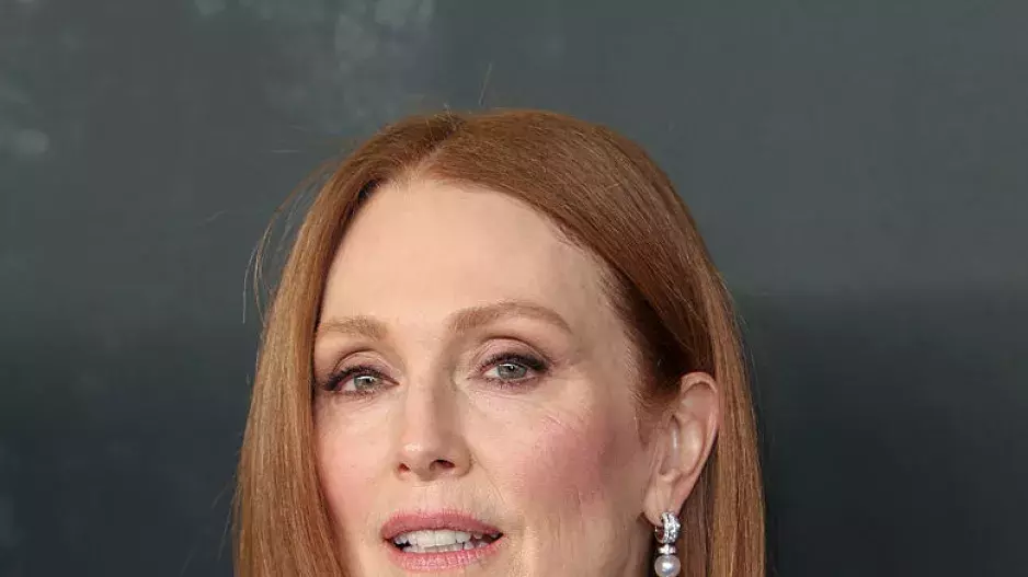 Julianne More