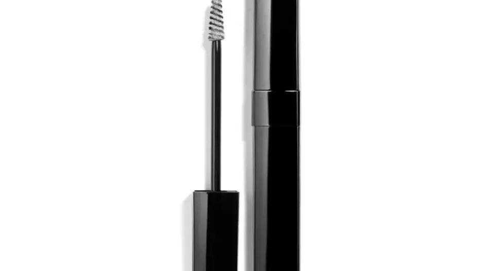 LE GEL SOURCILS – fixační gel na obočí, Chanel, Chanel, 990 Kč LE GEL SOURCILS – fixační gel na obočí, Chanel, Chanel, 990 Kč