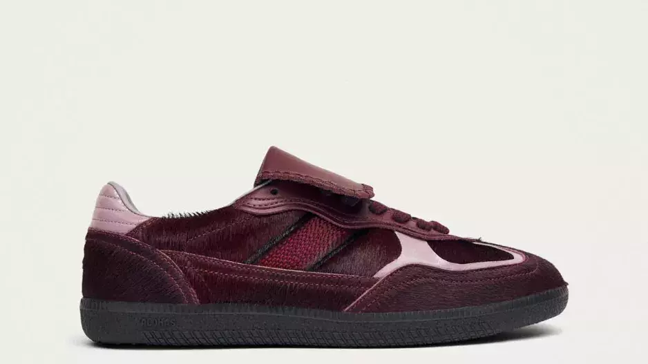 Burgundy retro tenisky