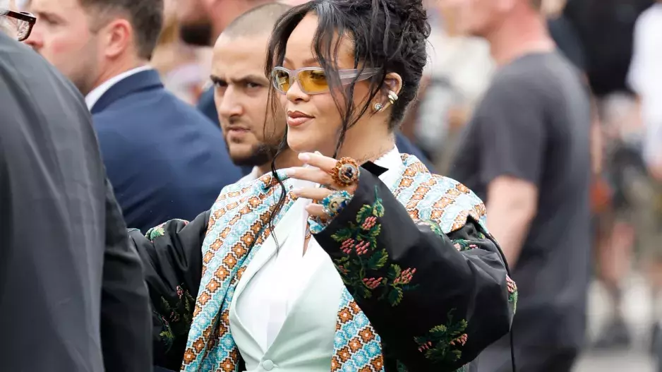 Rihaninny těhotenské outfity Rihaninny těhotenské outfity