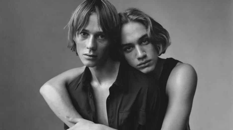 Katalog Versace ‘Istante’. Fotograf: Steven Meisel, jaro/léto 1997