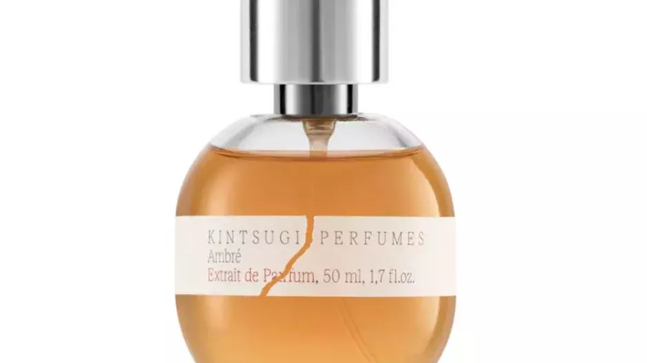 Ambré Extrait de Parfum, Kintsugi, 4 390 Kč Ambré Extrait de Parfum, Kintsugi, 4 390 Kč