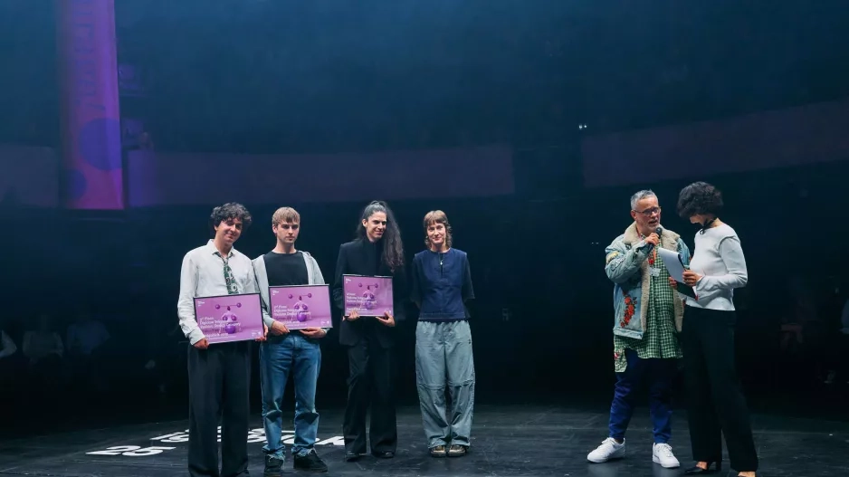 Andrea Rehbein, kolekce Approximation to the Acrobatics of Flesh