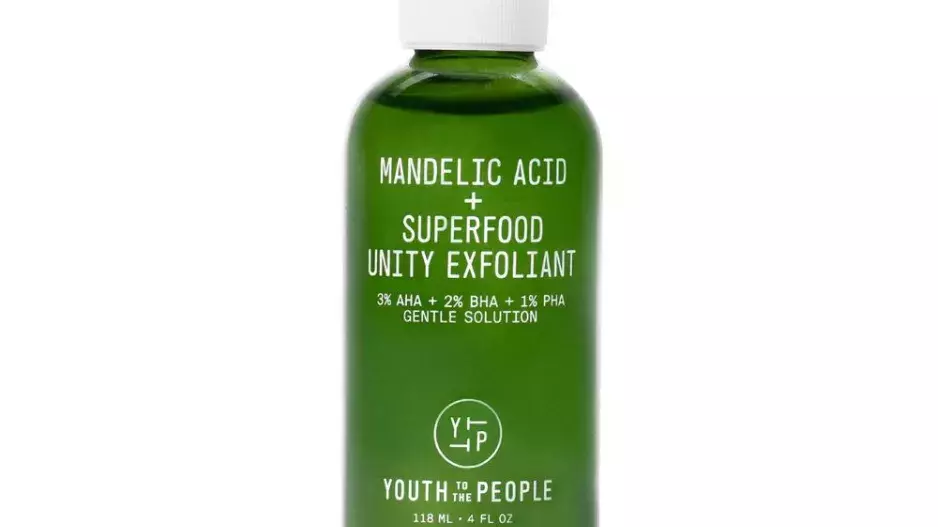 Superfood Unity Exfoliant, Youth To The People, Sephora, 990 Kč Superfood Unity Exfoliant, Youth To The People, Sephora, 990 Kč