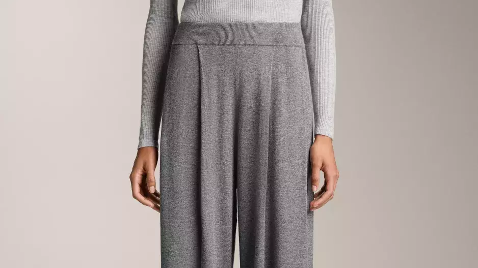 Rovné šedé pletené kalhoty Rovné šedé pletené kalhoty