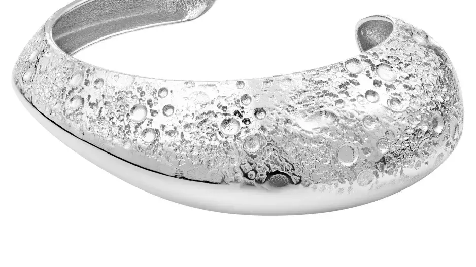 Stříbrný cuff náramek