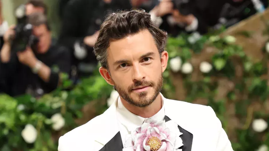Jonathan Bailey