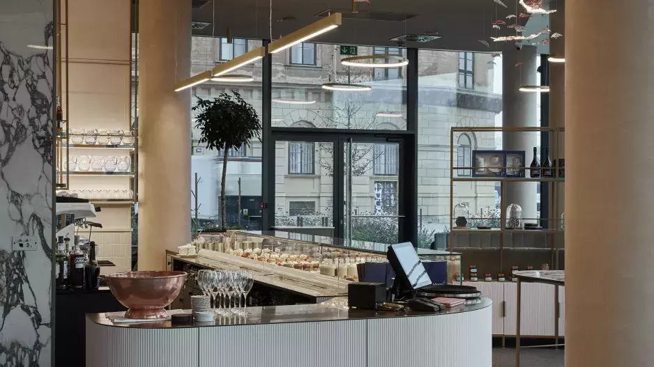 Interiér kavárny Ivety Fabešové