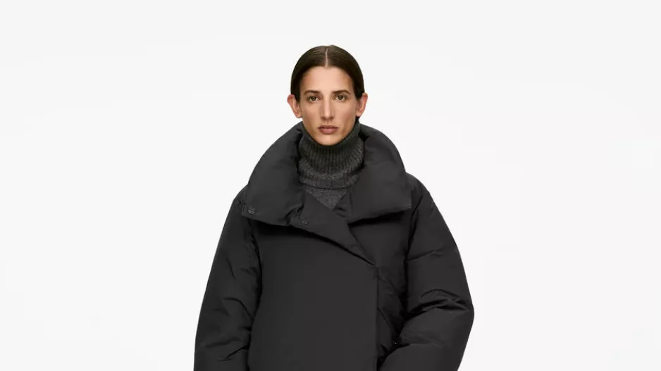 Černá péřová bunda Černá péřová bunda