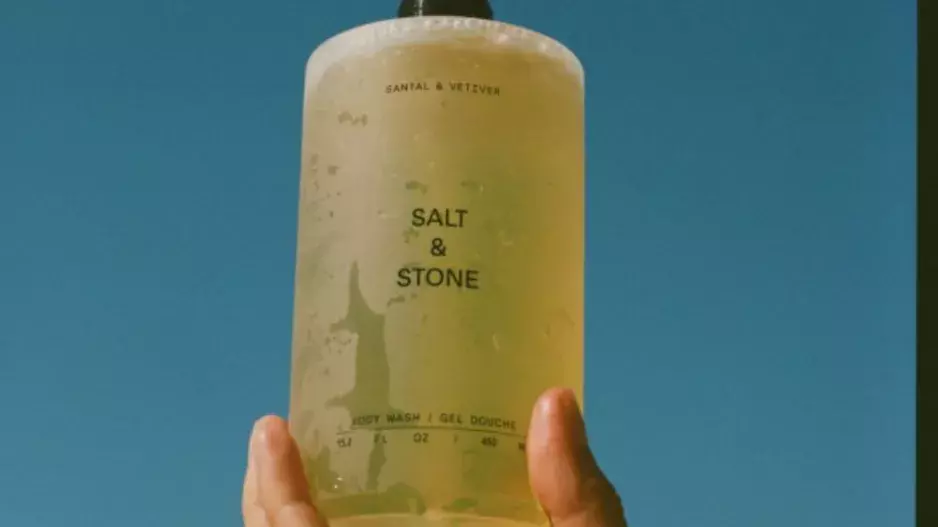 Body Wash Santal & Vetiver, Salt & Stone, Fann, 881 Kč Body Wash Santal & Vetiver, Salt & Stone, Fann, 881 Kč