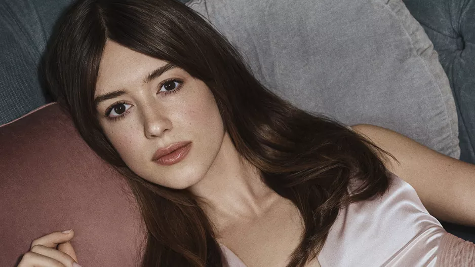 Estee Lauder, Daisy Edgar Jones