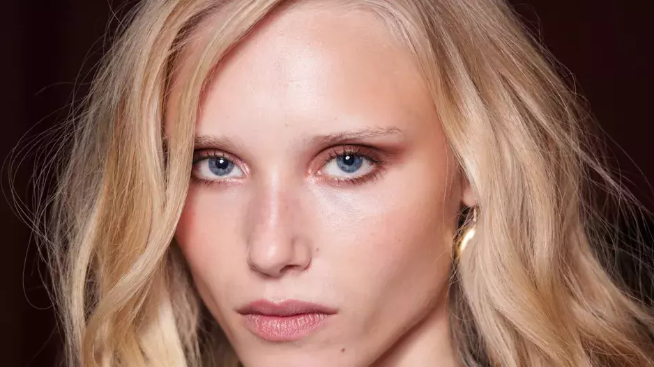 Fawn blonde