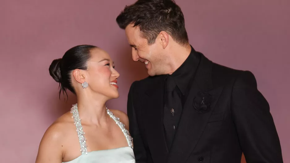 Luke Thompson a Yerin Ha