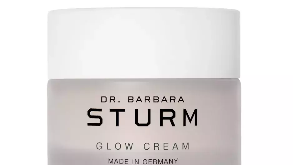 Heated Rivalry beauty