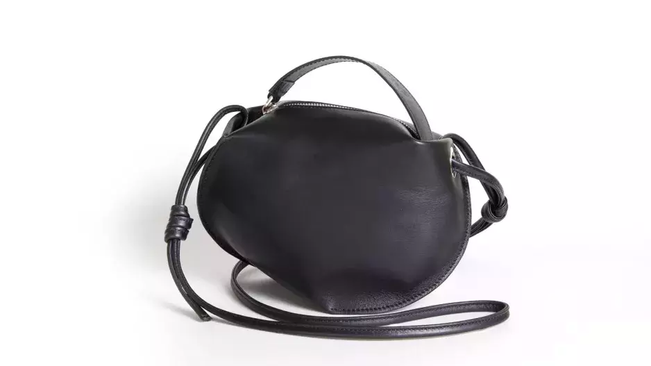 Kabelka, Overall Office