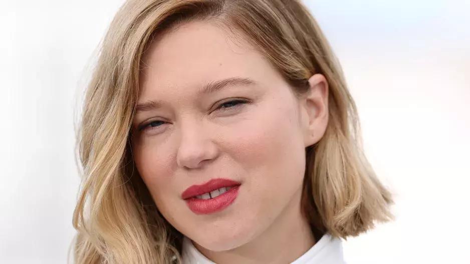 Chin-length bob Chin-length bob