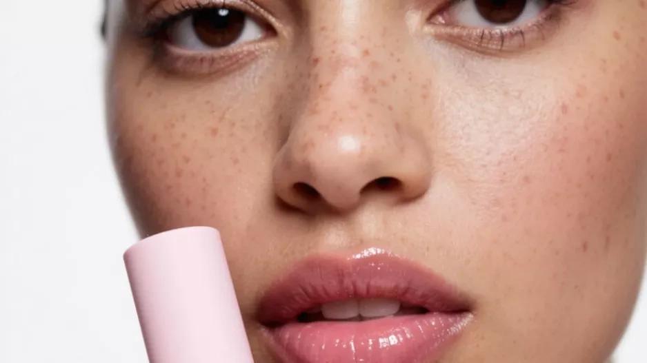 Lip oils