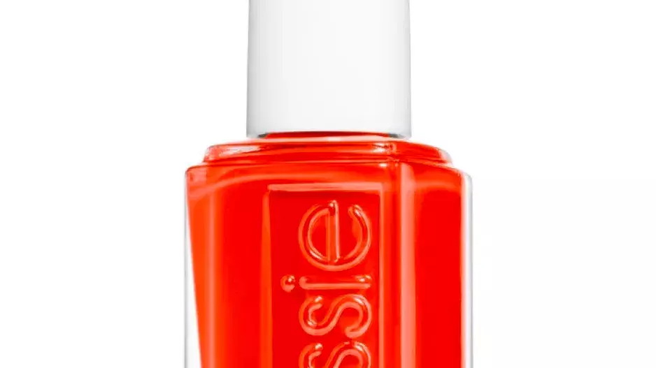 Spicy French manicure