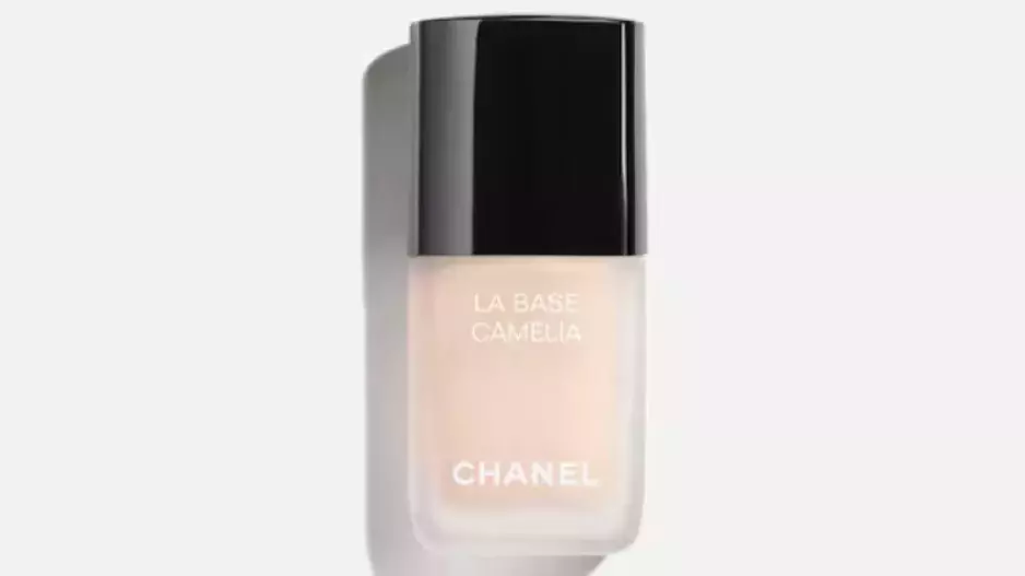 Spicy French manicure