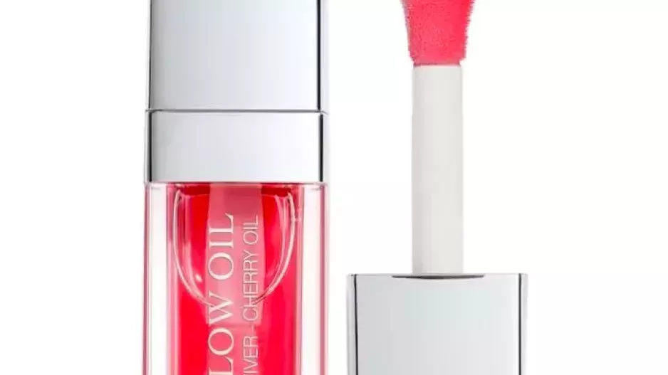 Lip oils Lip oils