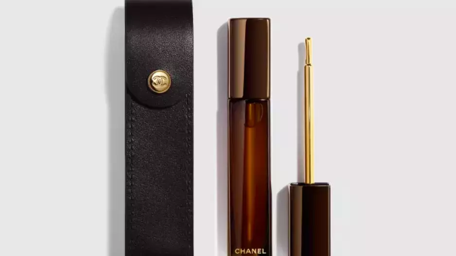 Lip oils Lip oils