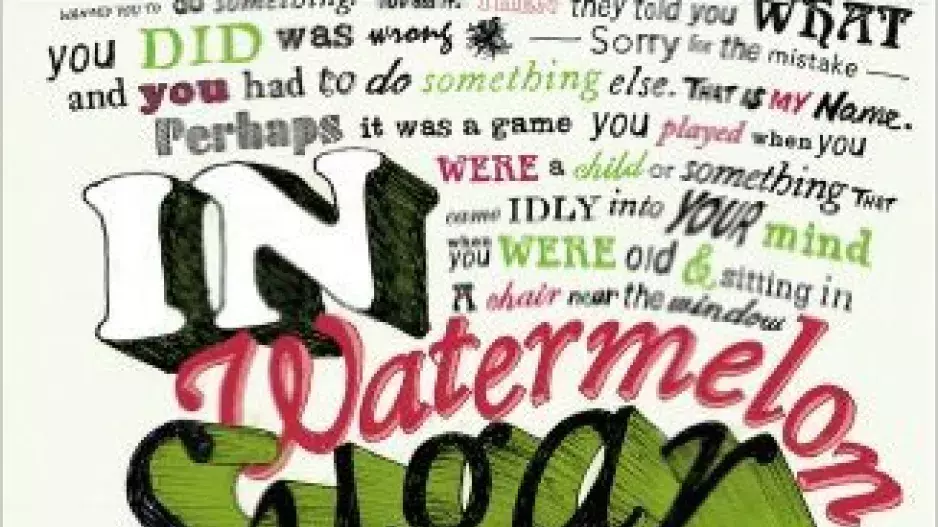 ELLE Book Club: Nahlédněte do osobní knihovny Harryho Stylese