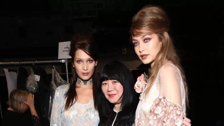 Bella a Gigi Hadid s designerkou Annou Sui