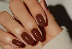 Hnědé nehty