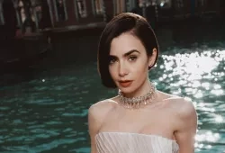 Lily Collins