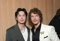 Hudson Williams a Connor Storrie