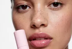 Lip oils