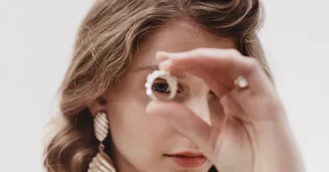 Euforické, živelné, něžné: 5 nových kolekcí od českých šperkařů