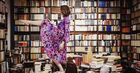Číst udržitelně: Po smysluplném šatníku se vrhněte také na knihovnu