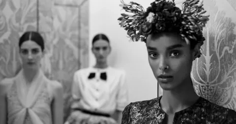 Elegantní portrét módy: Chanel haute couture JARO/LÉTO 2021