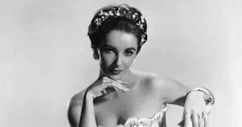 Šaty, které udělaly z Elizabeth Taylor módní ikonu
