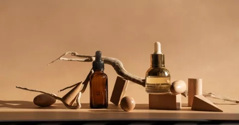 Kurátorský výběr jarních beauty novinek